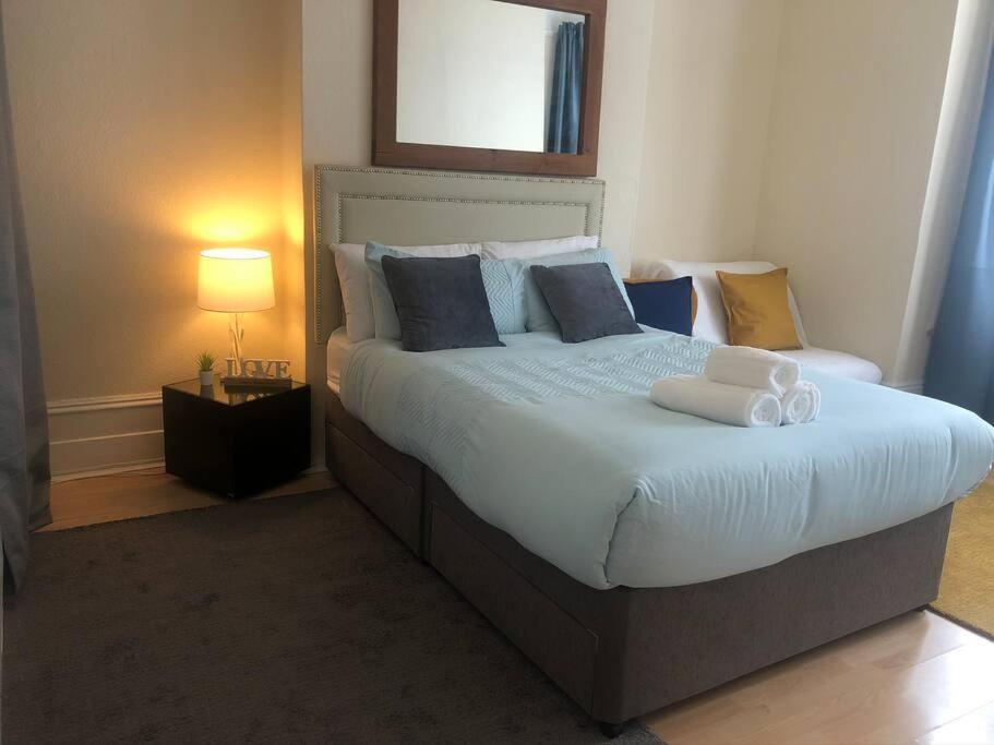 Marcela'S Place - Private Studio Near Heathrow West Drayton  Luaran gambar
