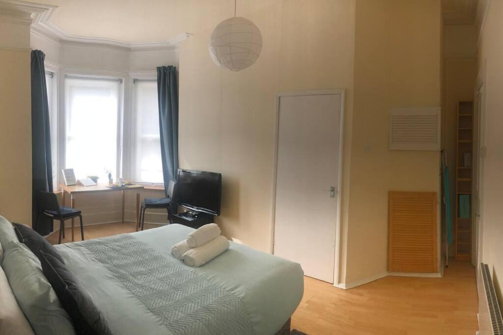 Marcela'S Place - Private Studio Near Heathrow West Drayton  Luaran gambar